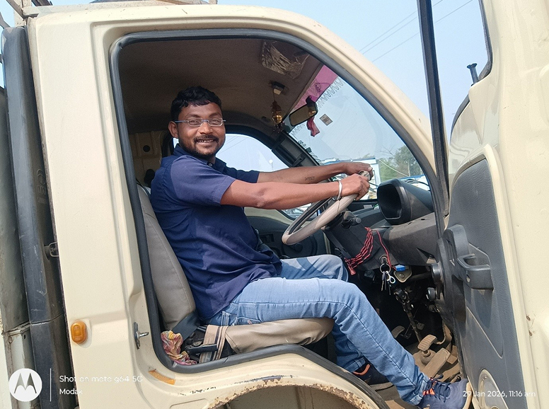 Santosh Munda, NHIT Kharagpur driver